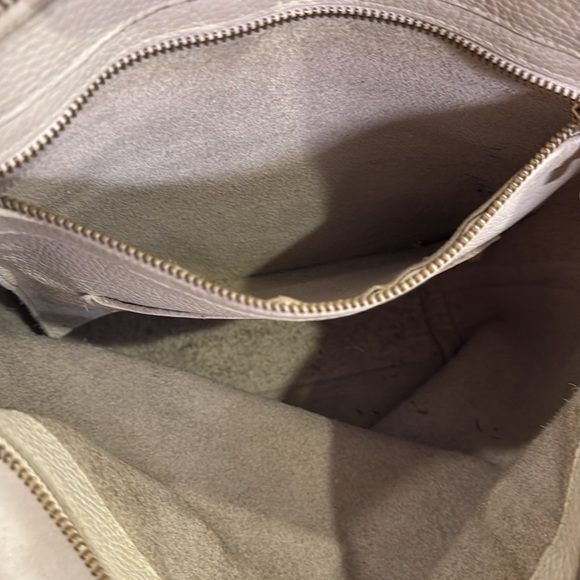 Cuyana Pebbled Leather Carryall Tote - Picture 4 of 8